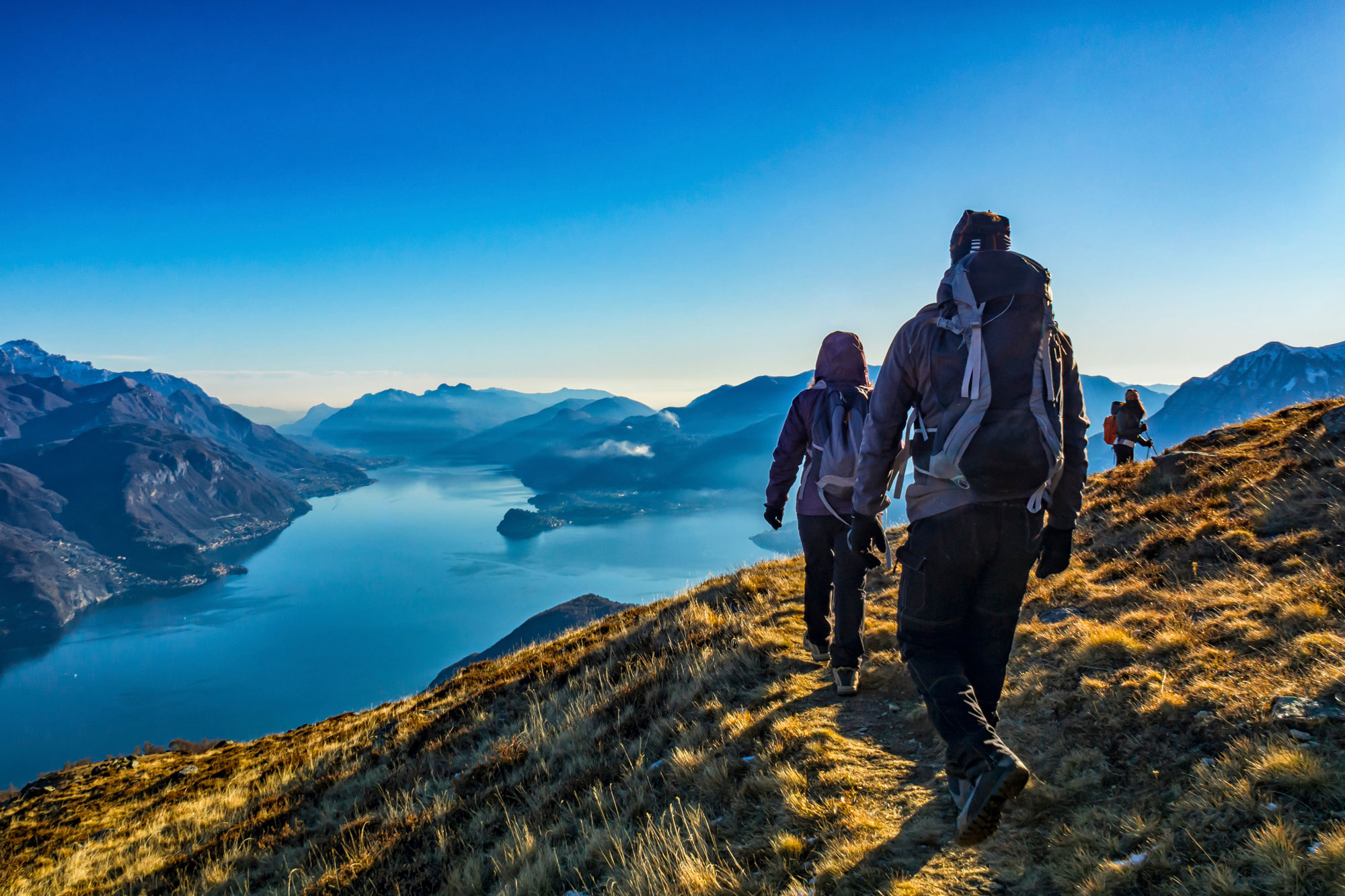 jco-lake-como-homes-hiking-sport